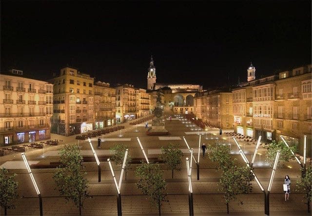 Vitoria-Gasteiz &middot; Plaza Virgen Blanca &middot; Arquitecto: Eduardo Rojo